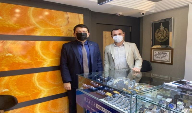 KUYUMCU ÜYELERİMİZ, ODA PERSONELİMİZ TARAFINDAN ZİYARET EDİLEREK ''KUYUM TİCARETİ YETKİ BELGESİ'' HAKKINDA BİLGİLENDİRİLDİ.