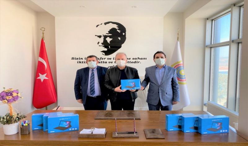 UTSO’DAN UZAKTAN EĞİTİME TABLET BİLGİSAYAR DESTEĞİ